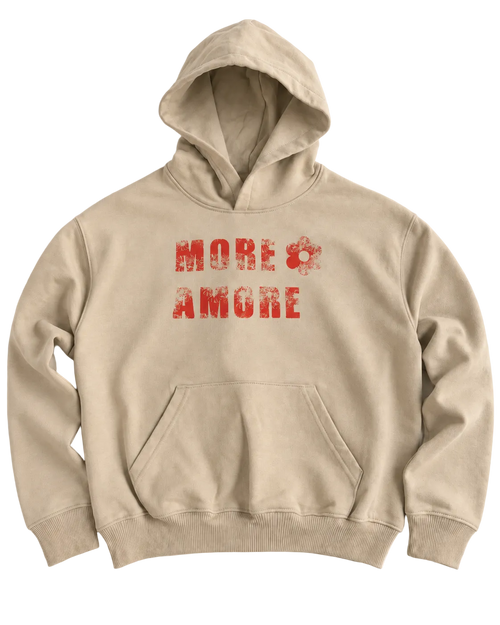 MORE AMORE Boxy Unisex-Hoodie in Warm Sand mit rotem Floral-Print – Vorderansicht mit aufgestellter Kapuze