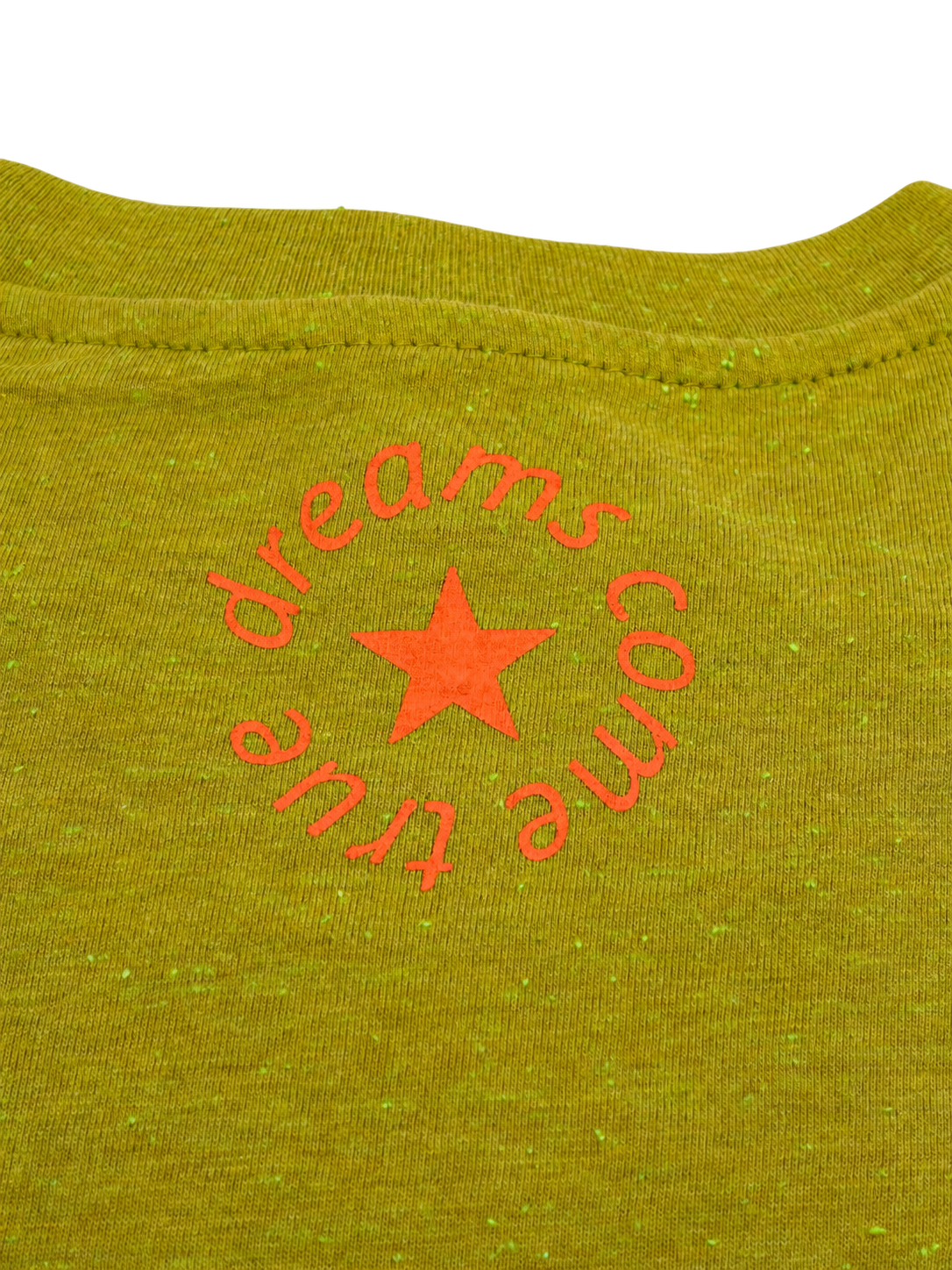 MORE AMORE Golden Olive ONE OF ONE T-Shirt – Nackenprint Detail