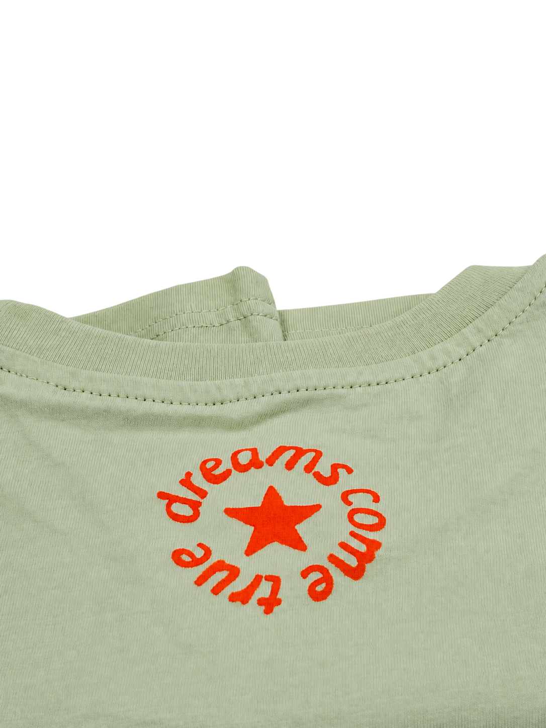 MORE AMORE Stem Green Unisex T-Shirt – Detailansicht des neonorangenen Rückenprints