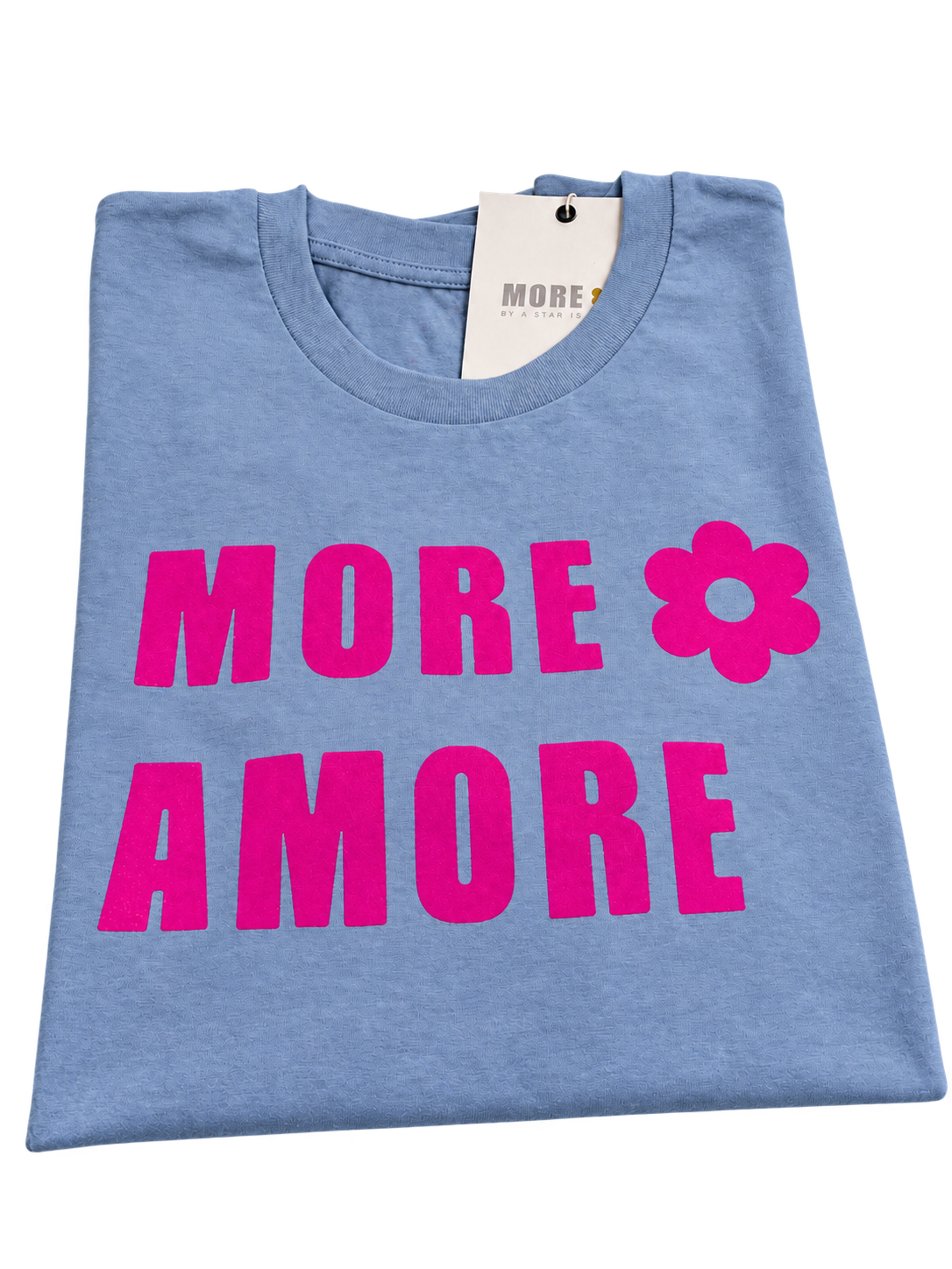 MORE AMORE Vintage Sky Blue ONE OF ONE T-Shirt – Frontprint Pink mit Etikett